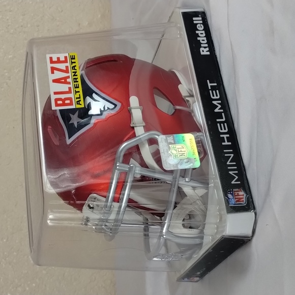 NFL Patriots Mini Alternate Blaze Helmet - Picture 7 of 9